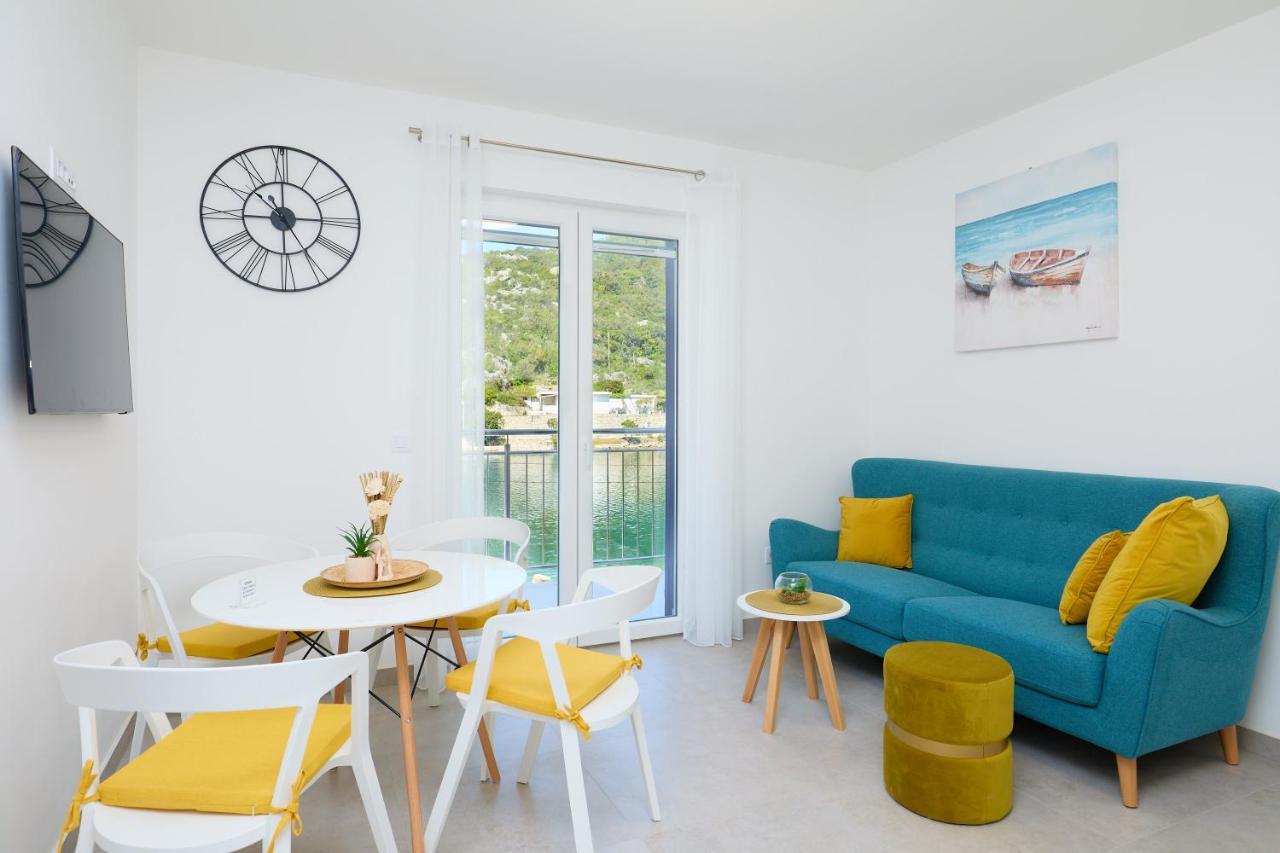 Green Lantern Apartments Okuklje Ngoại thất bức ảnh