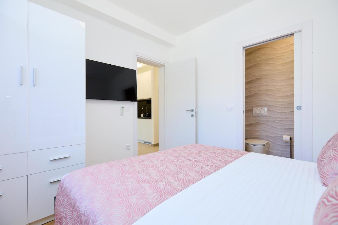 Green Lantern Apartments Okuklje Ngoại thất bức ảnh