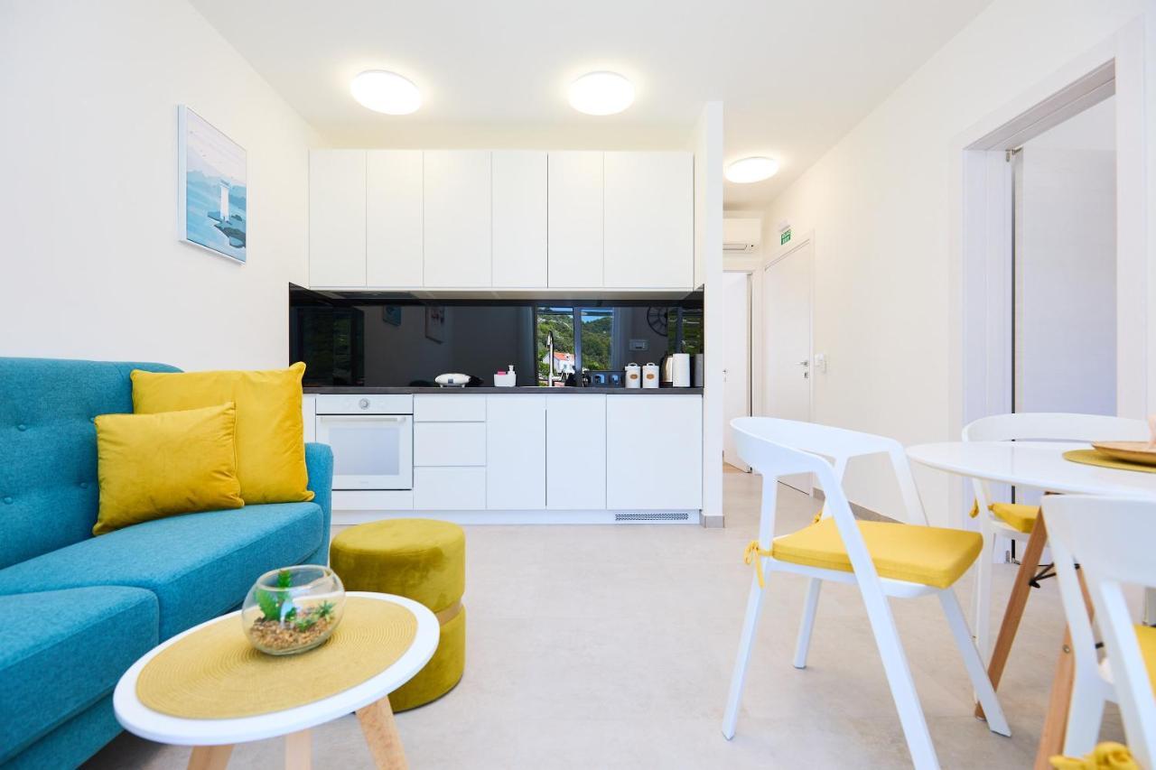 Green Lantern Apartments Okuklje Ngoại thất bức ảnh