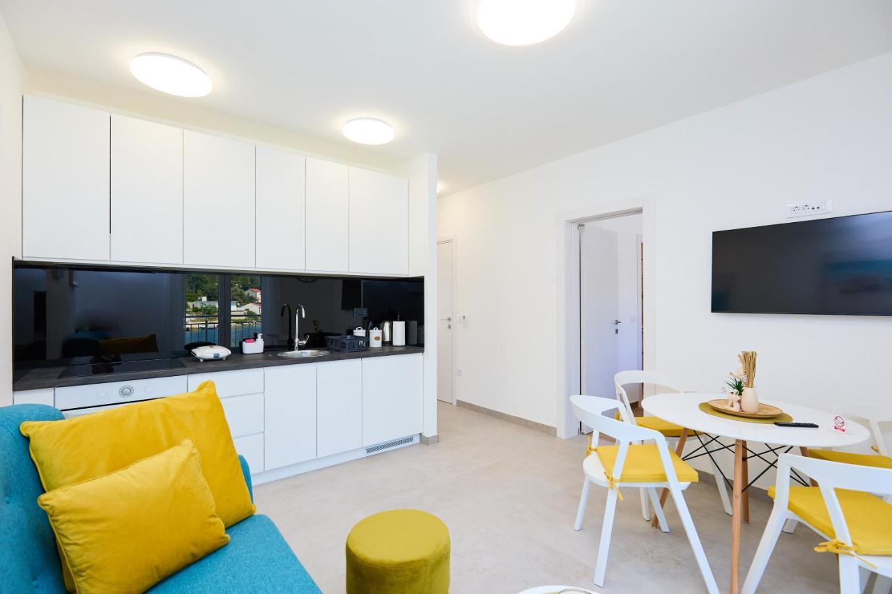 Green Lantern Apartments Okuklje Ngoại thất bức ảnh