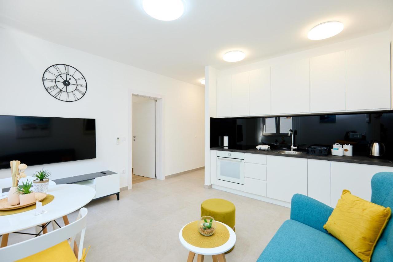 Green Lantern Apartments Okuklje Ngoại thất bức ảnh